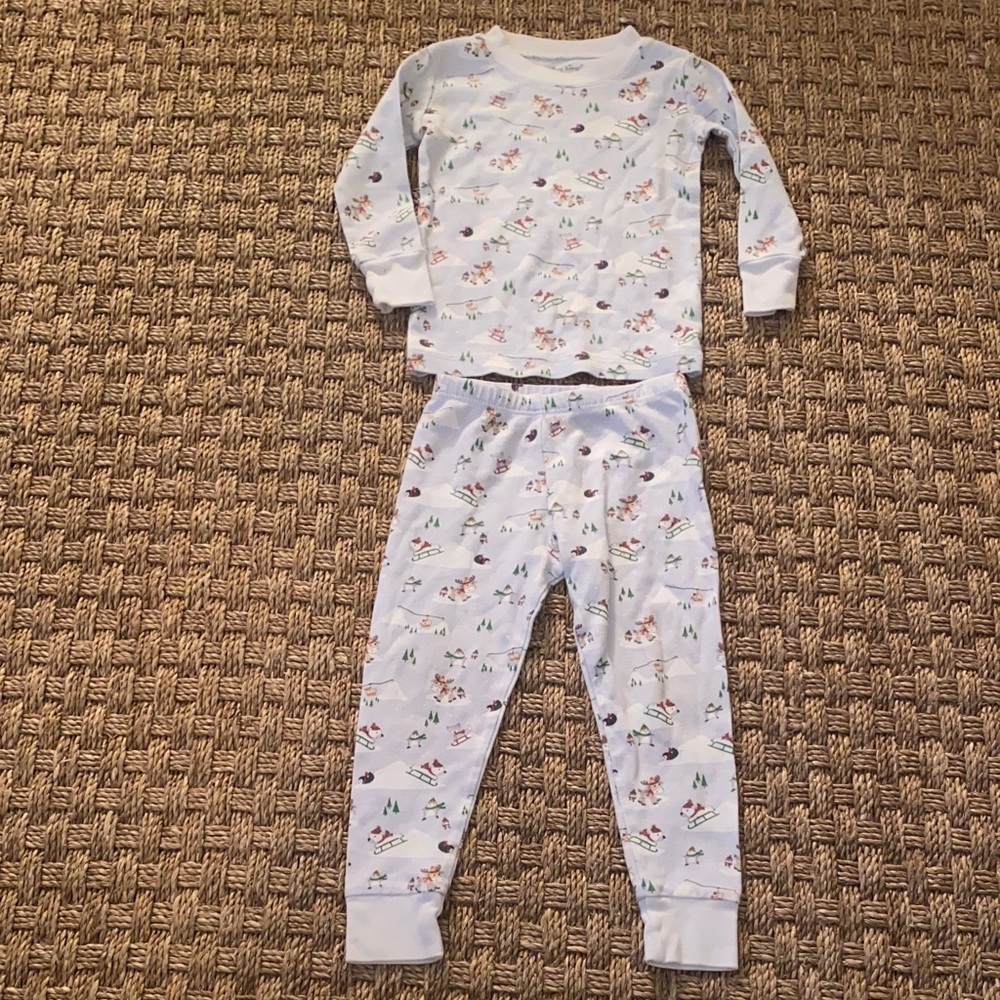 kissy kissy sledding animals in the Snow Day Print Baby Pajamas sz 2